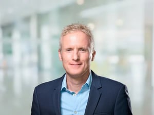 Frank Schwarz_living-BG Large